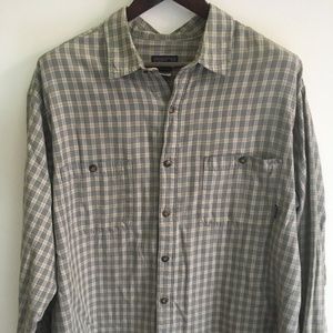 Patagonia long-sleeve 100% organic cotton shirt